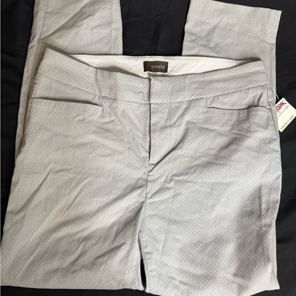 Gray Woman’s Pants - Picture 4 of 5
